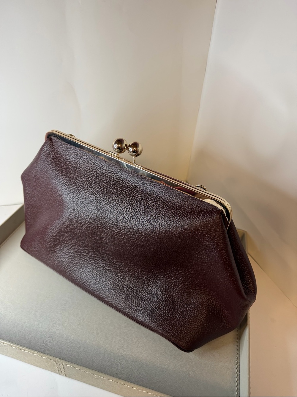 Pebbled Leather Kiss-Lock Crossbody Clutch in Deep Brown
